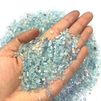 100 г 2-4 мм натурален син Аквамарин кристални камък на камък малката извадка от естествени камъни и минерали, лечебни кристали